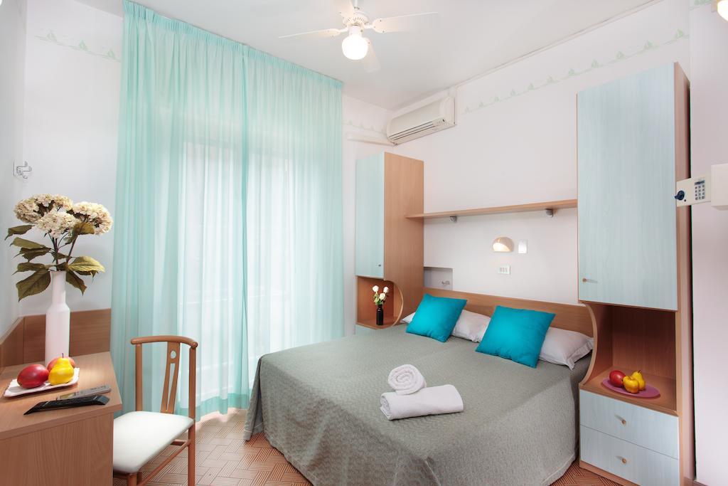 Hotel Gaia Rimini Room photo